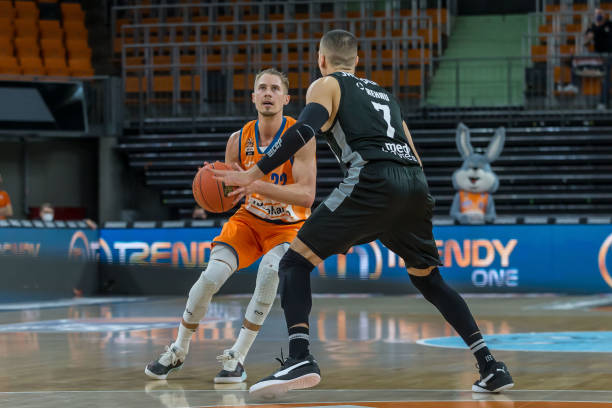 进攻最终获 进攻最终获